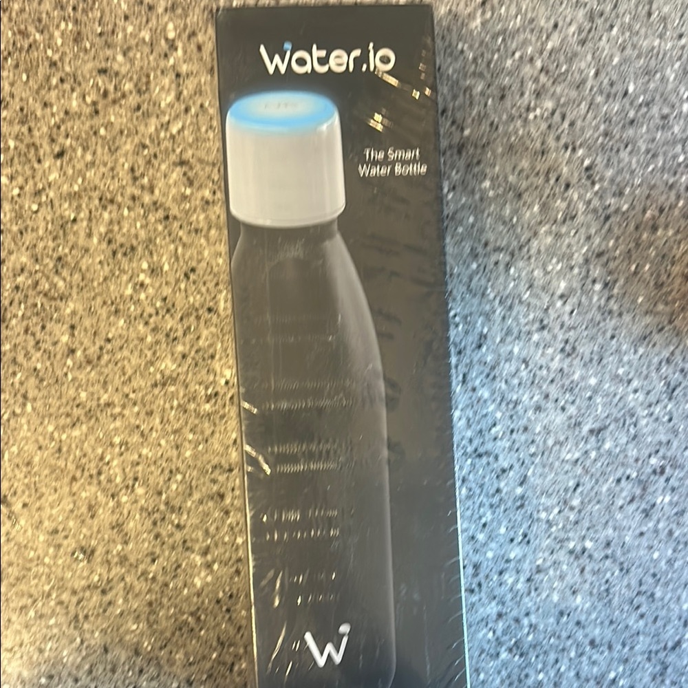 NIB Unopened- Water.io Smart Water Bottle - Black